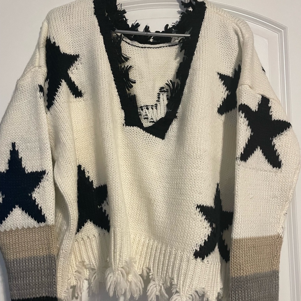 Storia brand star sweater